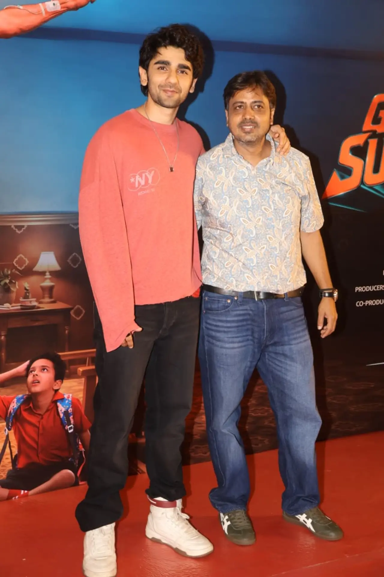 Pritt Kamani was spotted in a casual and sporty look at the screening. The actor kept it relaxed in a red T-shirt paired with blue jeans. Pritt Kamani was spotted in a casual and sporty look at the screening. The actor kept it relaxed in a red T-shirt paired with blue jeans.